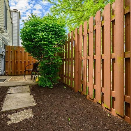 Family Friendly And Quite 2 Bedroom Condo Close To Fun Форт Уейн Екстериор снимка